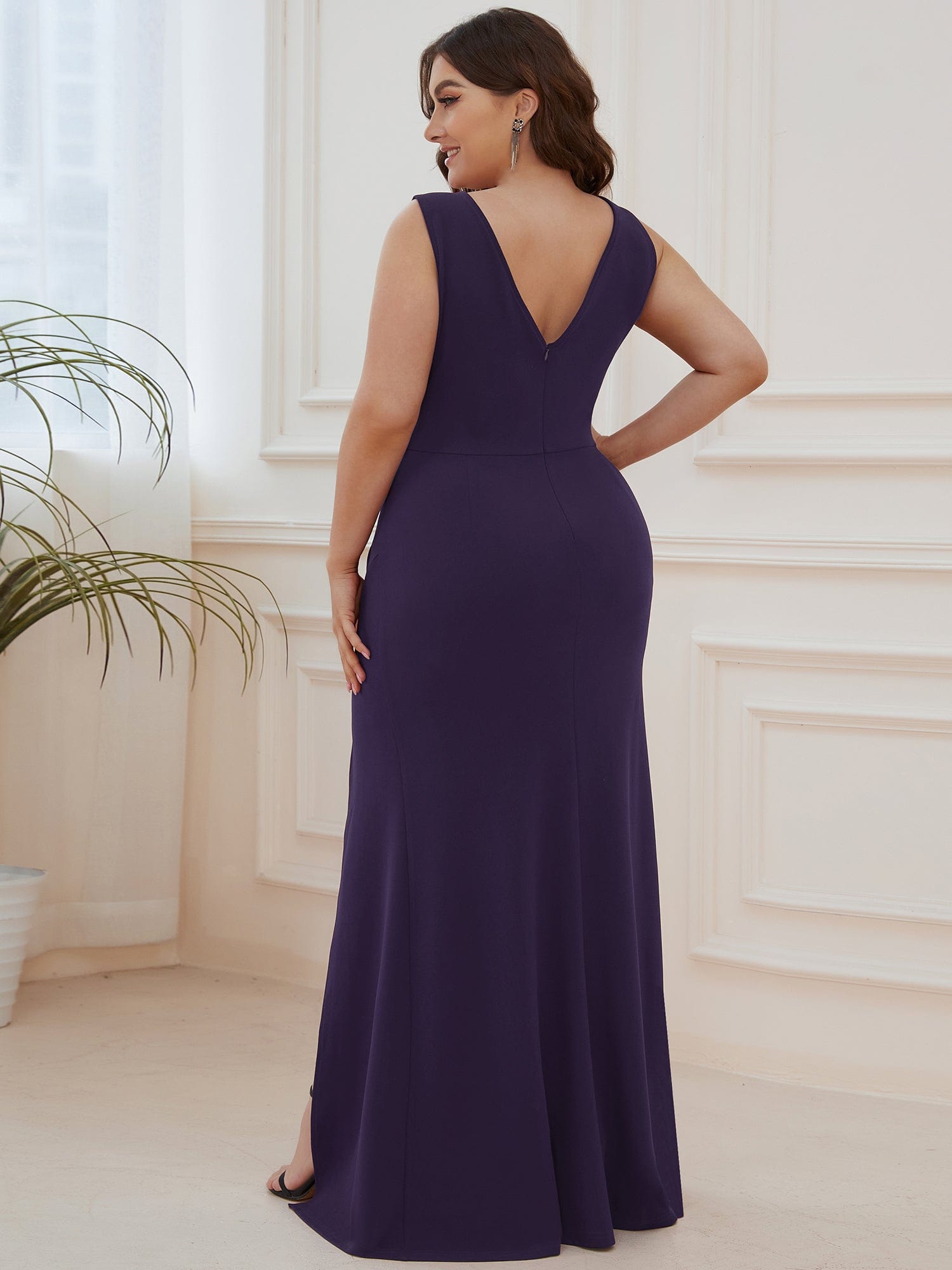Elegant Deep V-Neck Split Pencil Evening Dress for Plus Sizes - Image 35