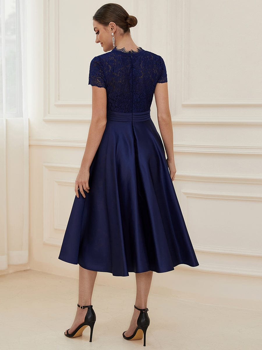 Stylish Knee-Length Women's Cocktail Dress with Short Sleeves - Image 7