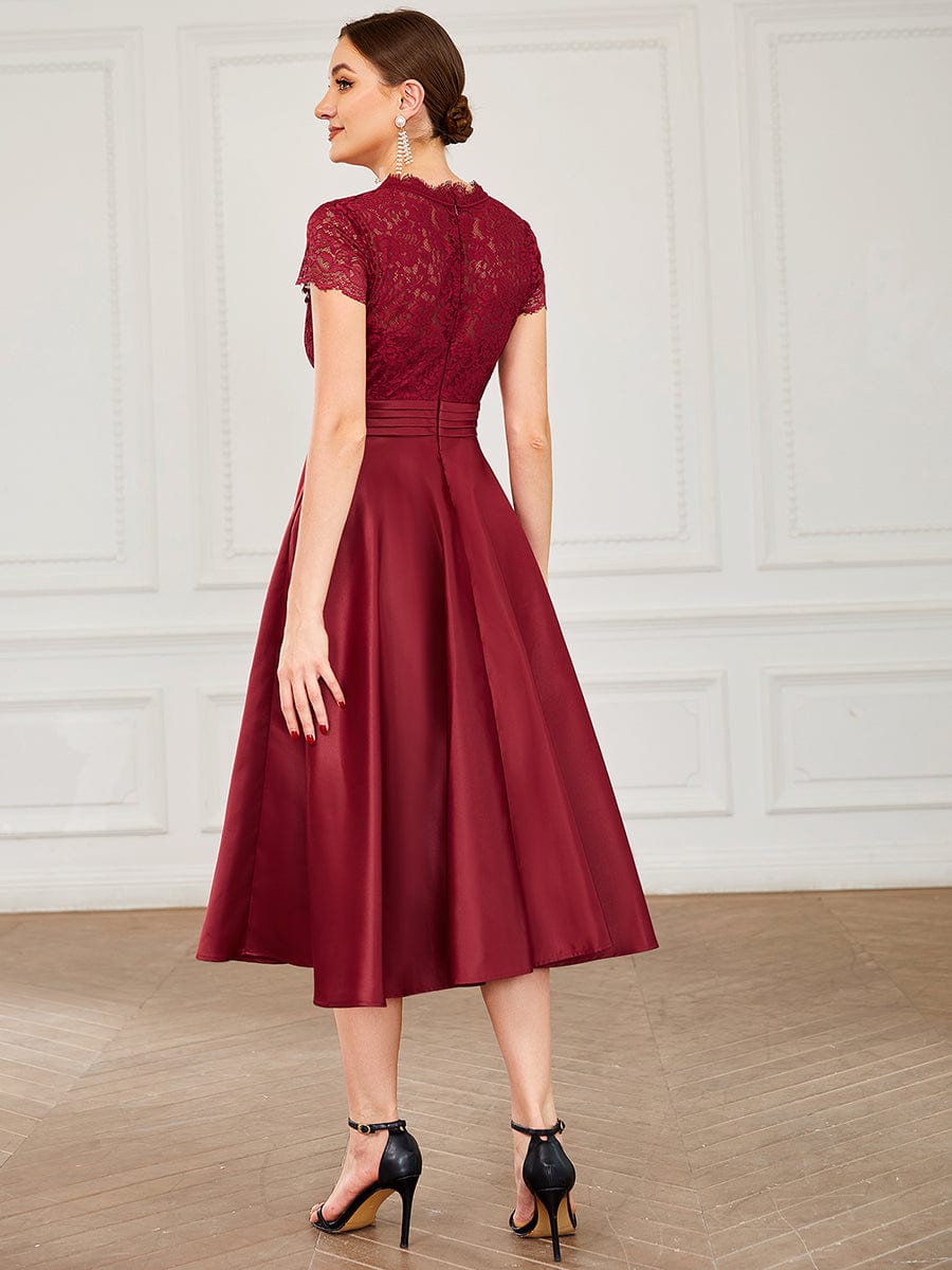 Stylish Knee-Length Women's Cocktail Dress with Short Sleeves - Image 12